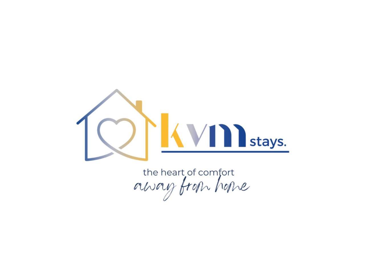 Kvm - Highclere House For Large Groups With Parking By Kvm Stays 피터버러 외부 사진